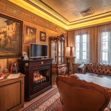 Bey House Royal 酒店 大特尔诺沃