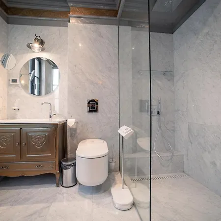 Bey House Royal 大特尔诺沃