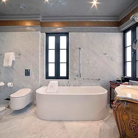 Bey House Royal Hotel