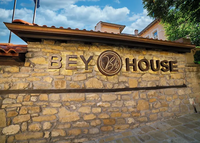 Bey House Royal